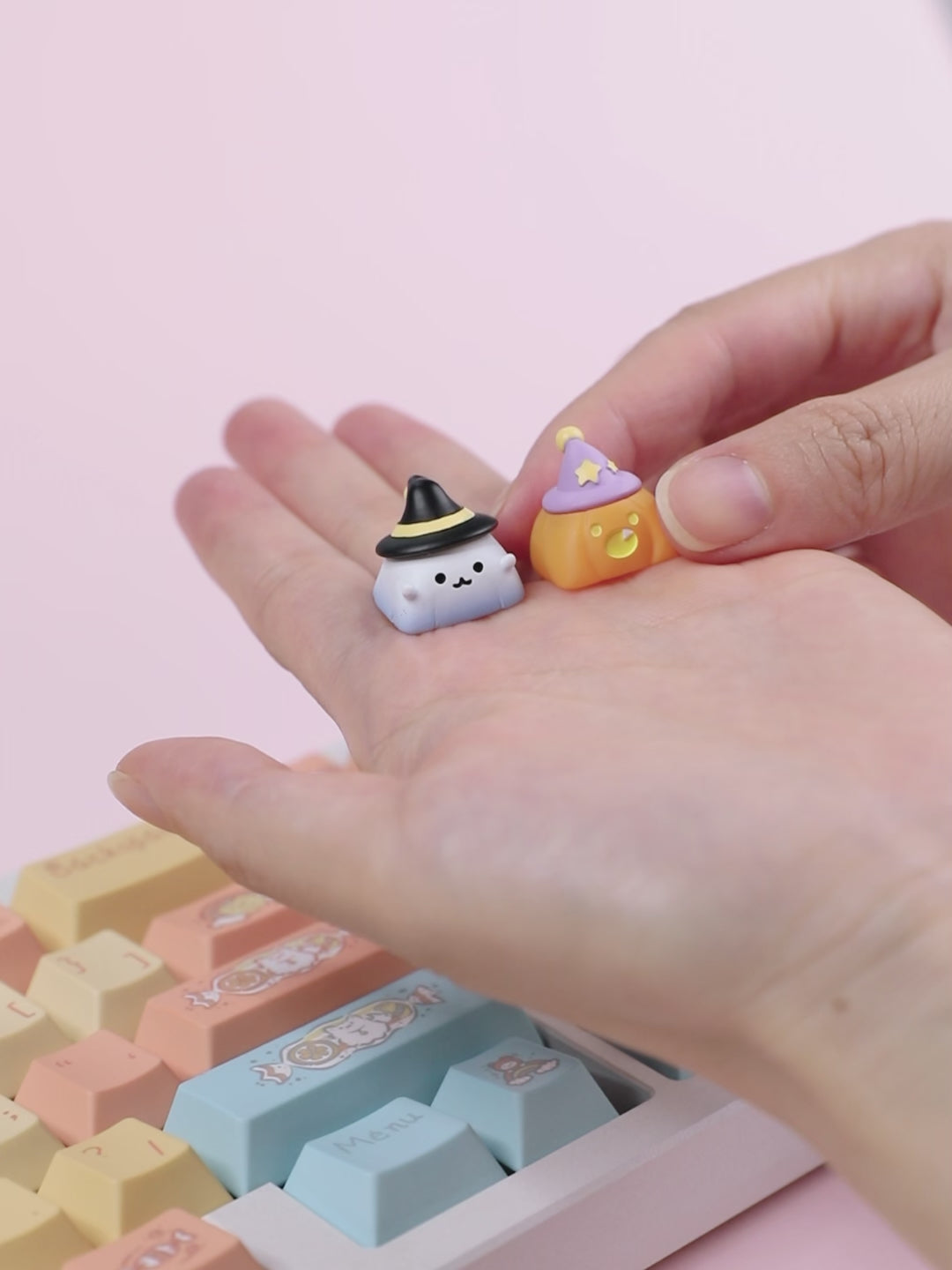 Halloween Ghost & Pumpkin Artisan Keycaps, Cute 3D Hand-Painted Custom Keycaps for Mechanical Keyboards
