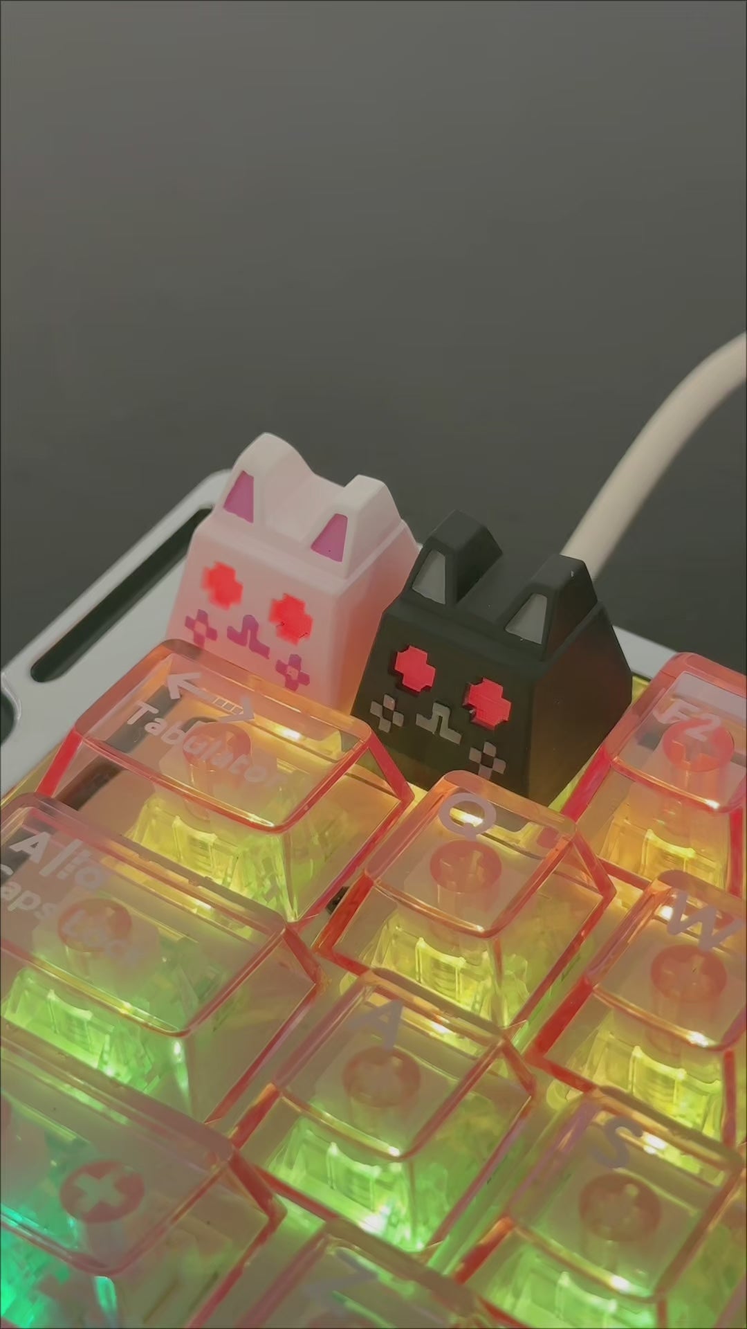 Pixel Cat 3D Artisan Keycaps (Black & White Set)